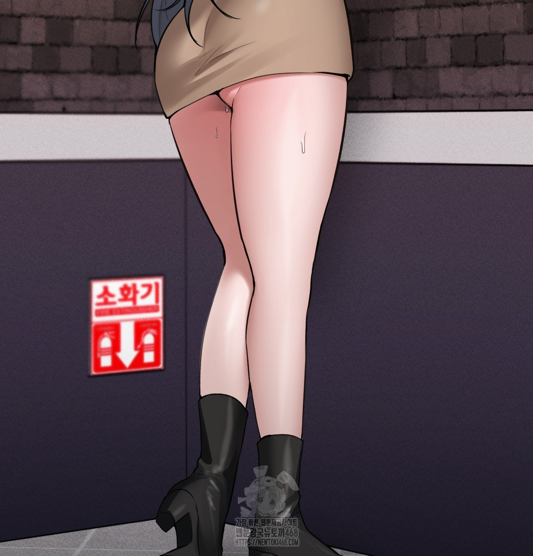 PC Room Girl Raw 72