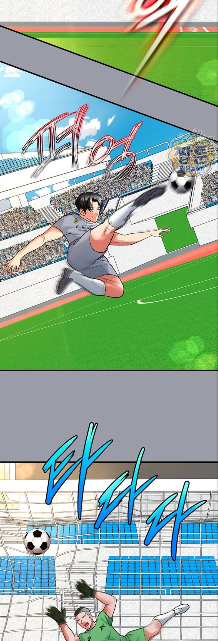 The Hottie’s Good at Football Raw 28